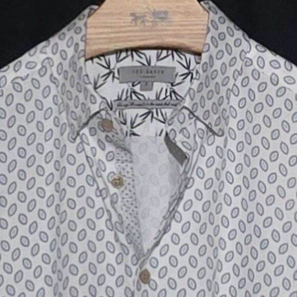 Ted Baker London Men's SS BF - White Blue Gray Geo - Sz 3* - Picture 2 of 4